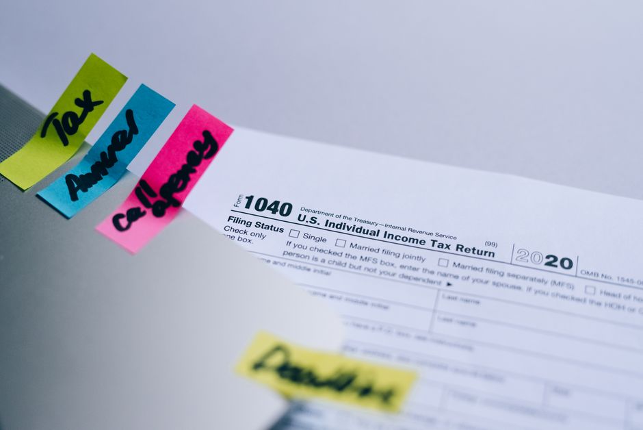 You are currently viewing How to Declare Brand Deal Income on Your Tax Return