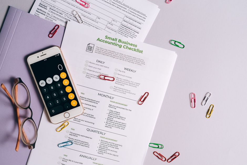 You are currently viewing What Records Should a UK Small Business Keep for HMRC